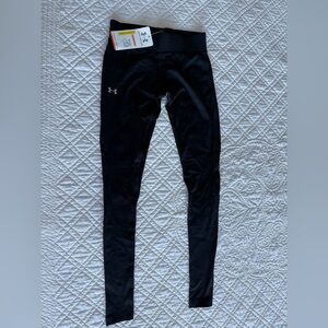 NWT Under Armour Black Anti Odor Dry and Light  Compression Leggings. Size XS